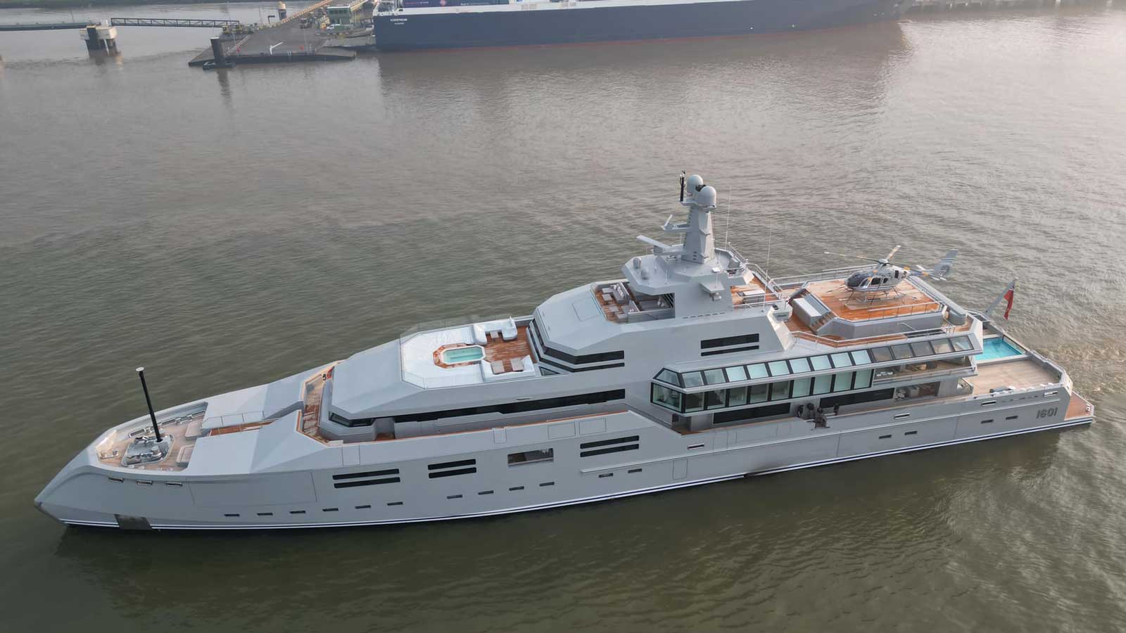 superyacht akula owner