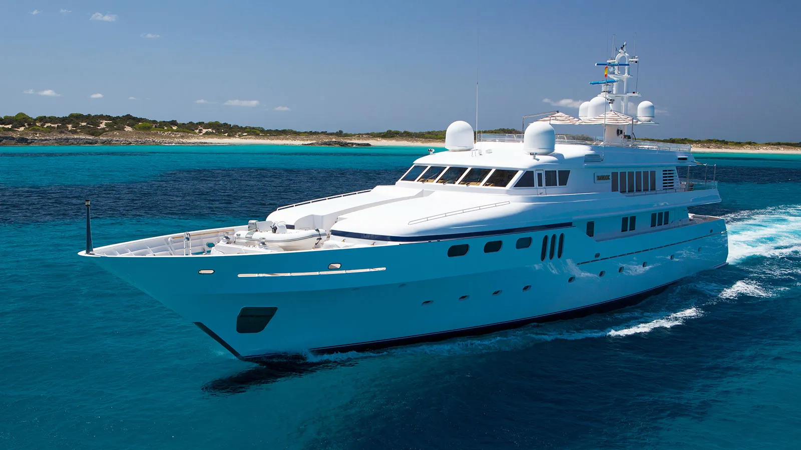 owner superyacht sarafsa